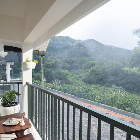 Eden Woods Resorts And Spa 蒙纳 外观 照片