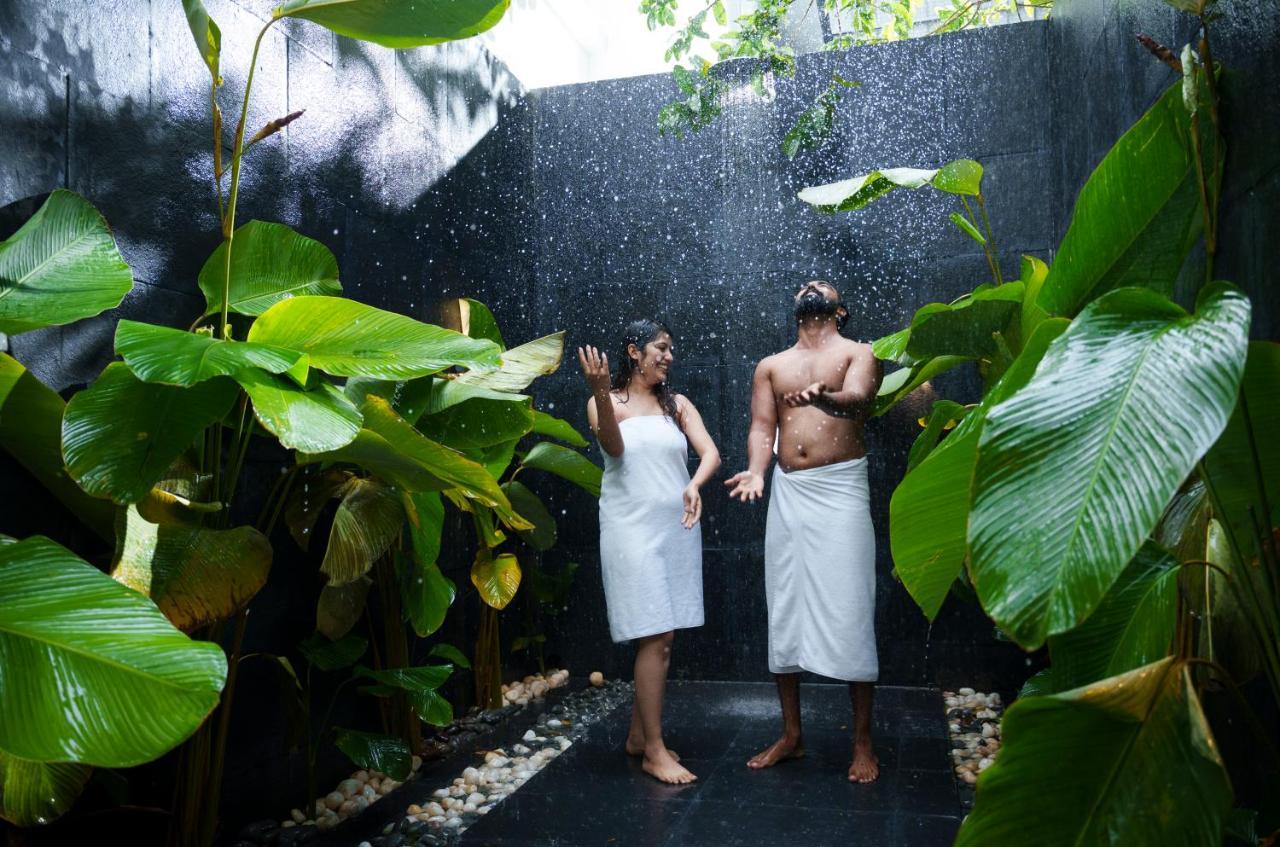 Eden Woods Resorts And Spa 蒙纳 外观 照片