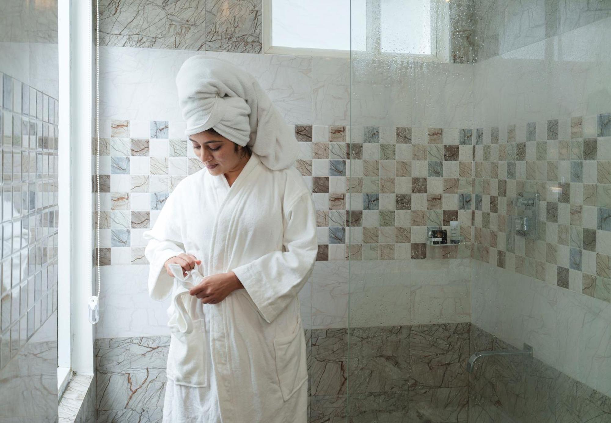 Eden Woods Resorts And Spa 蒙纳 外观 照片