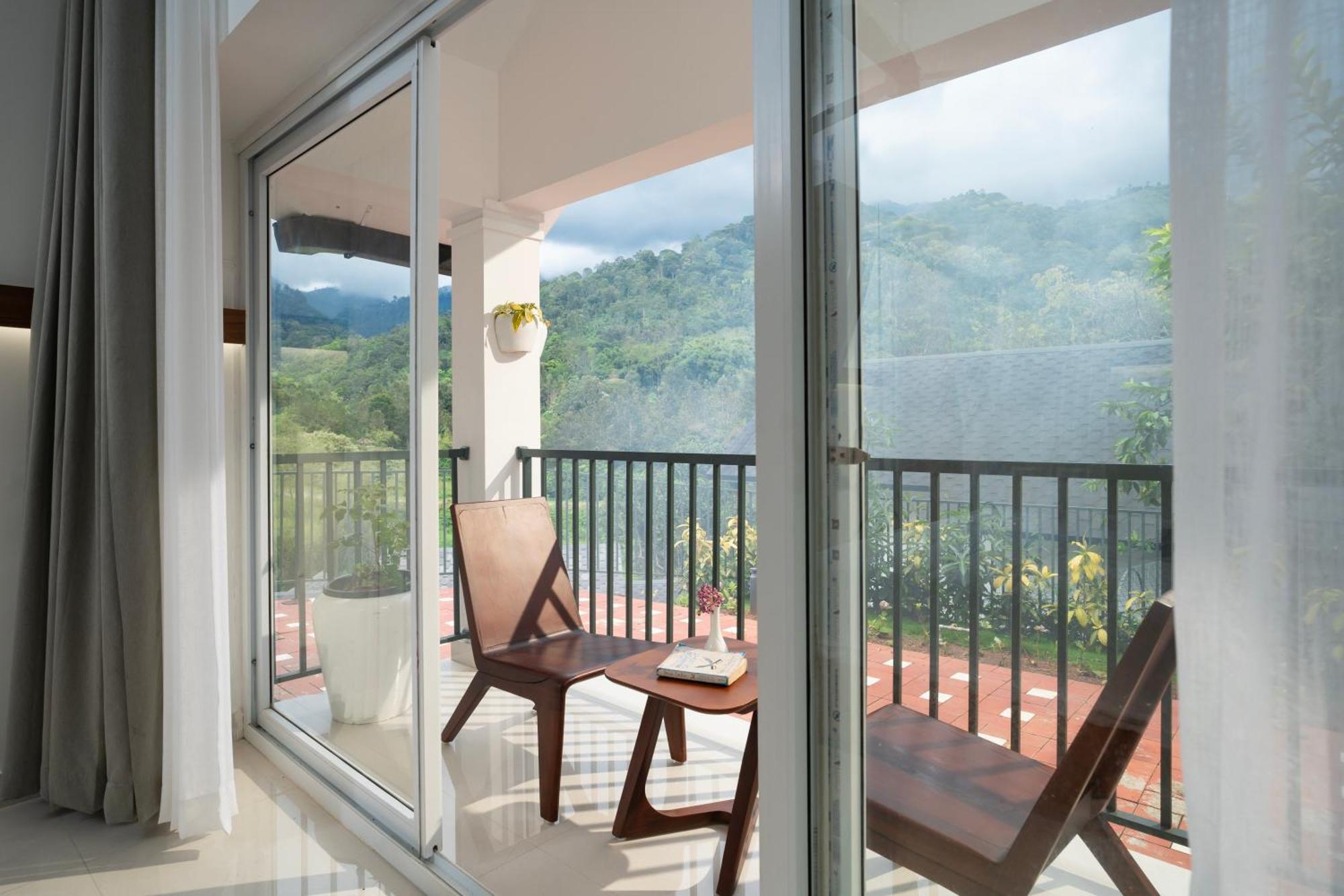 Eden Woods Resorts And Spa 蒙纳 外观 照片